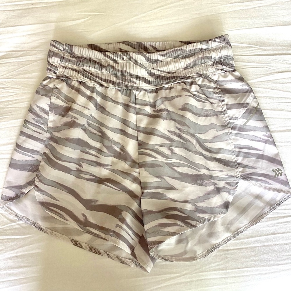 All in Motion work out Shorts XS